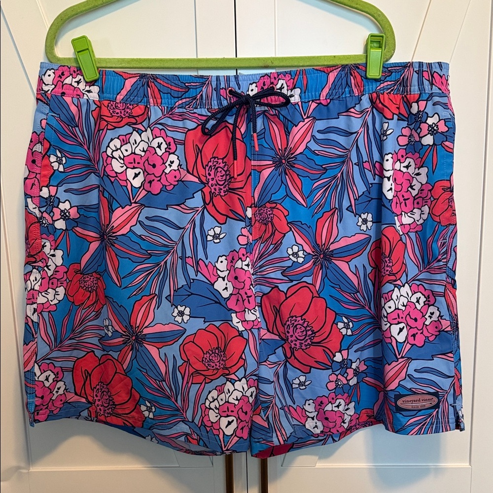 Vineyard Vines Mens XXL Blue Red Floral Tropical Swim Trunks Board Shorts 7 Inch